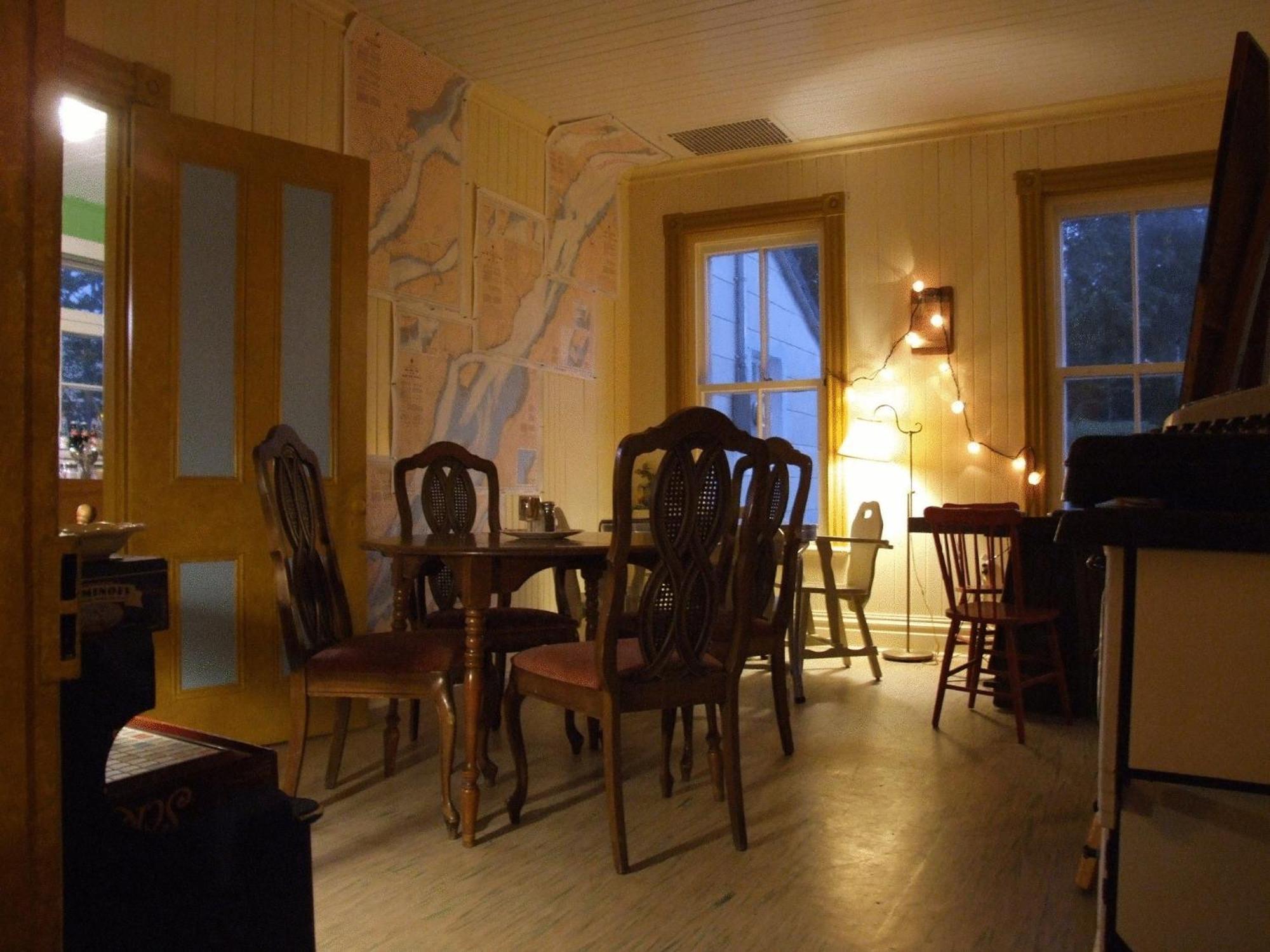 Auberge Du Cafe Chez Sam Baie-Sainte-Catherine Exteriér fotografie